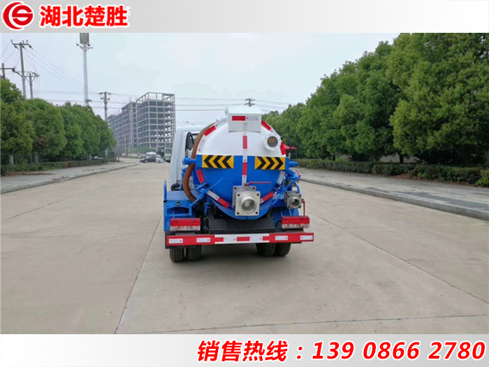 能下地下室的國(guó)六藍(lán)牌吸污車(chē)