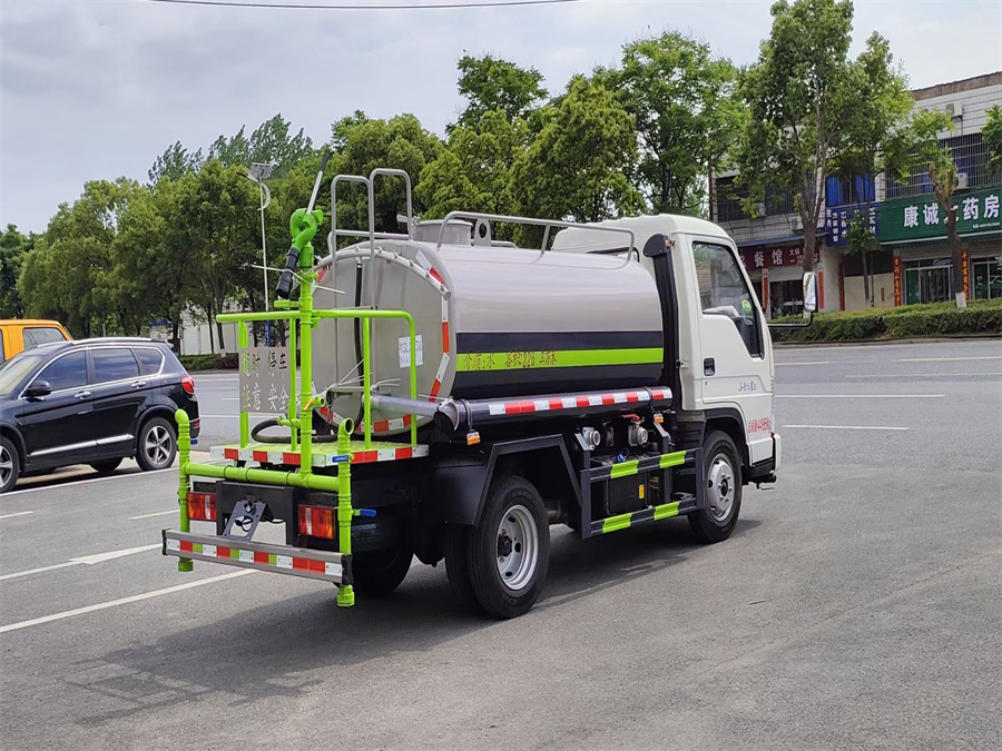 藍牌3方綠化噴灑車